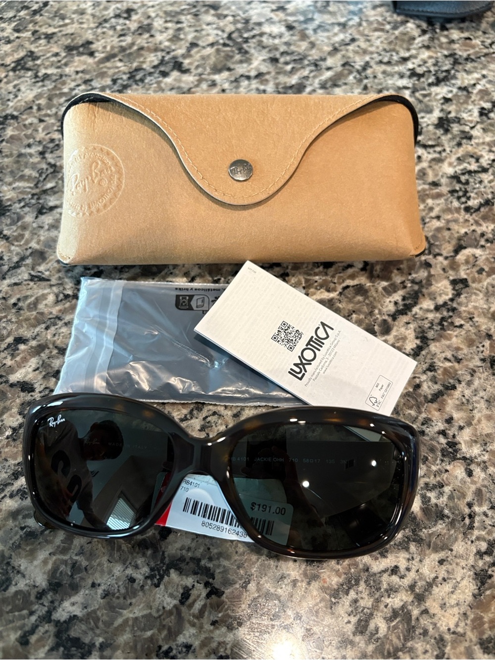 Ray-Ban Women's Brown Tortoiseshell Gradient Sunglasses with Tan Case